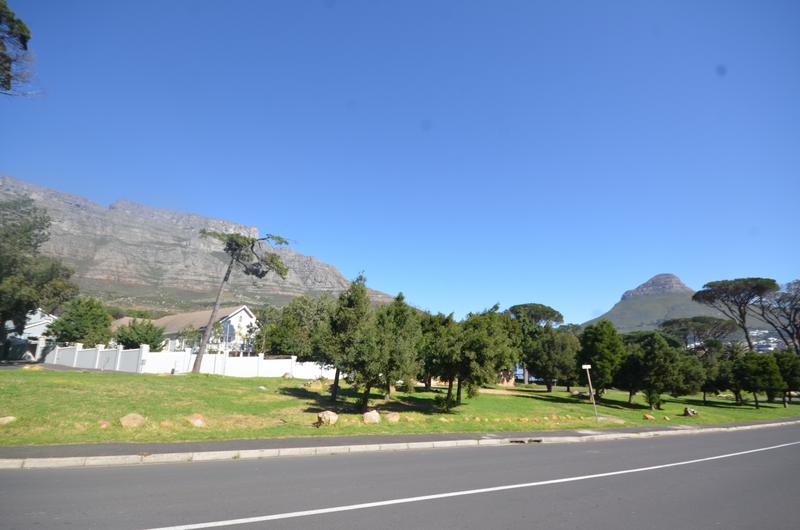 To Let 2 Bedroom Property for Rent in Vredehoek Western Cape